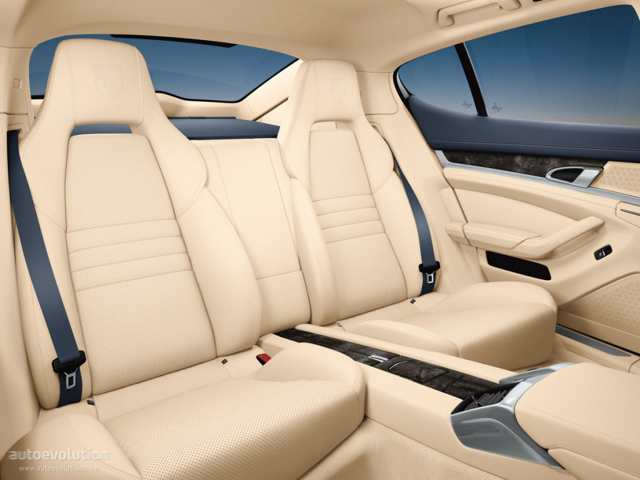 Porsche Panamera 4S foto 46