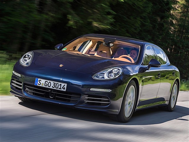 Porsche Panamera 4S foto 9