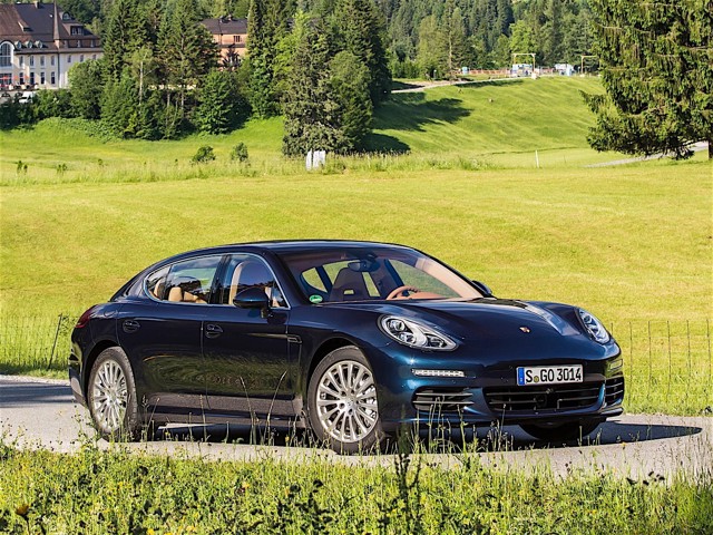 Porsche Panamera 4S foto 15