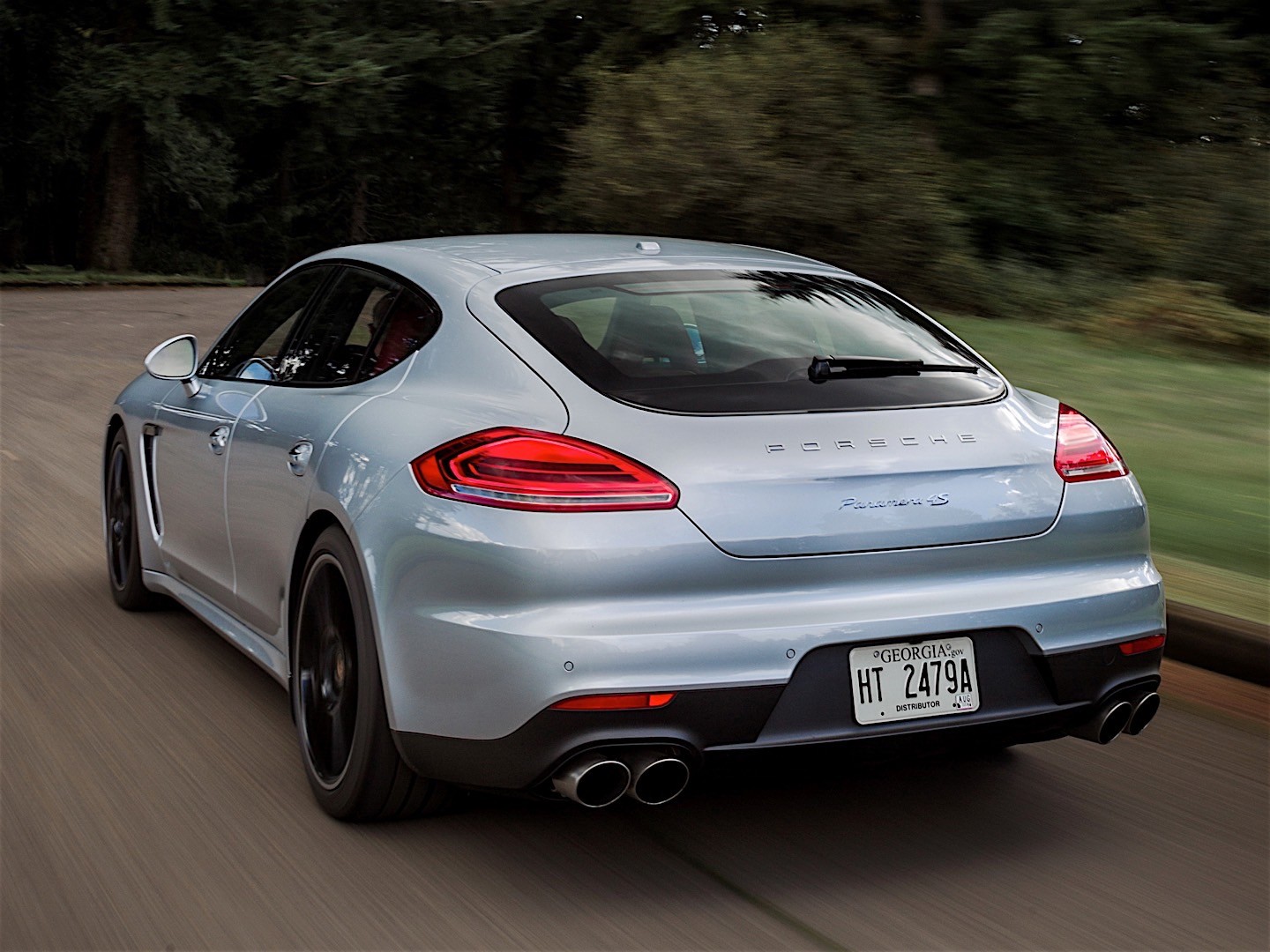 Porsche Panamera 4S photo 6