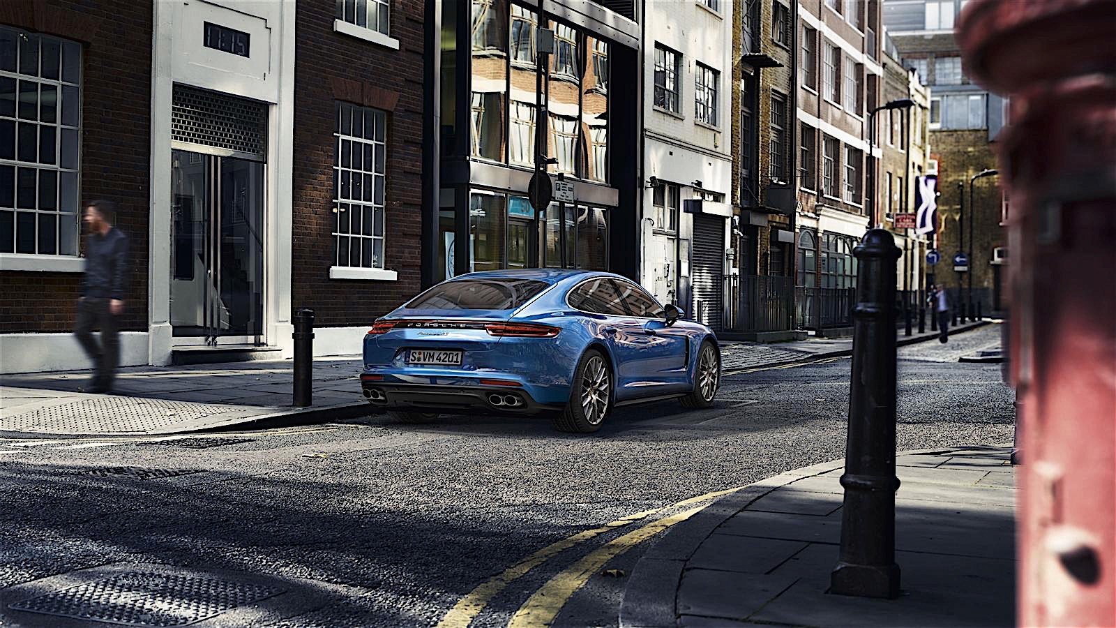 Porsche Panamera 4S photo 13