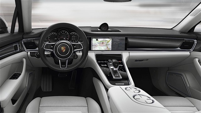 Porsche Panamera 4S photo 21