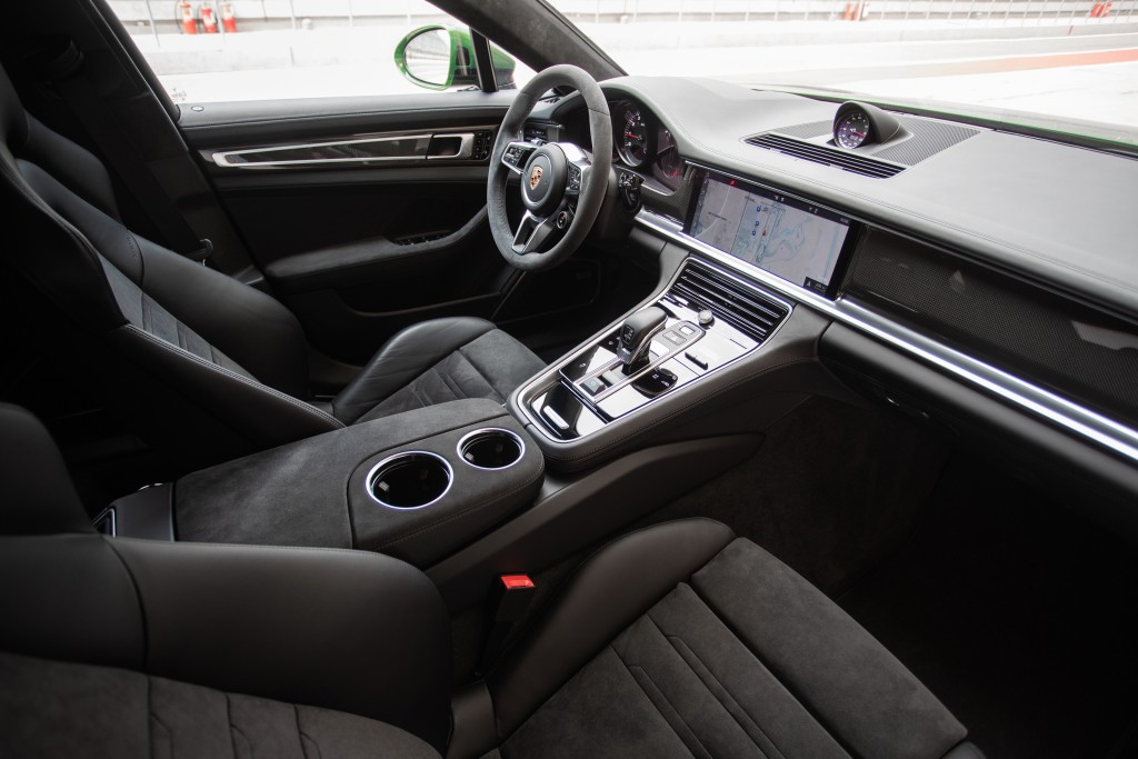 Porsche Panamera Gts Sport Turismo photo 34