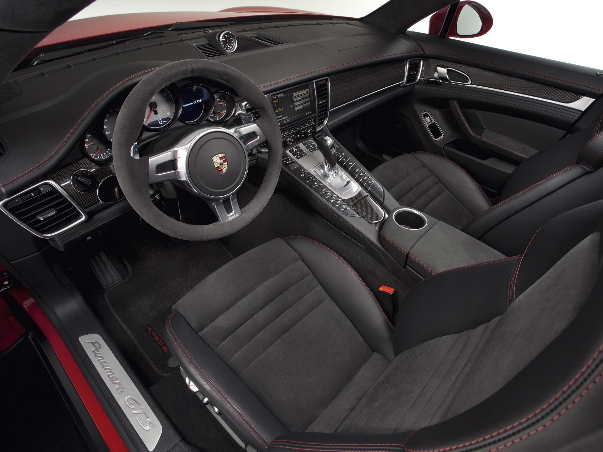 Porsche Panamera Gts photo 39