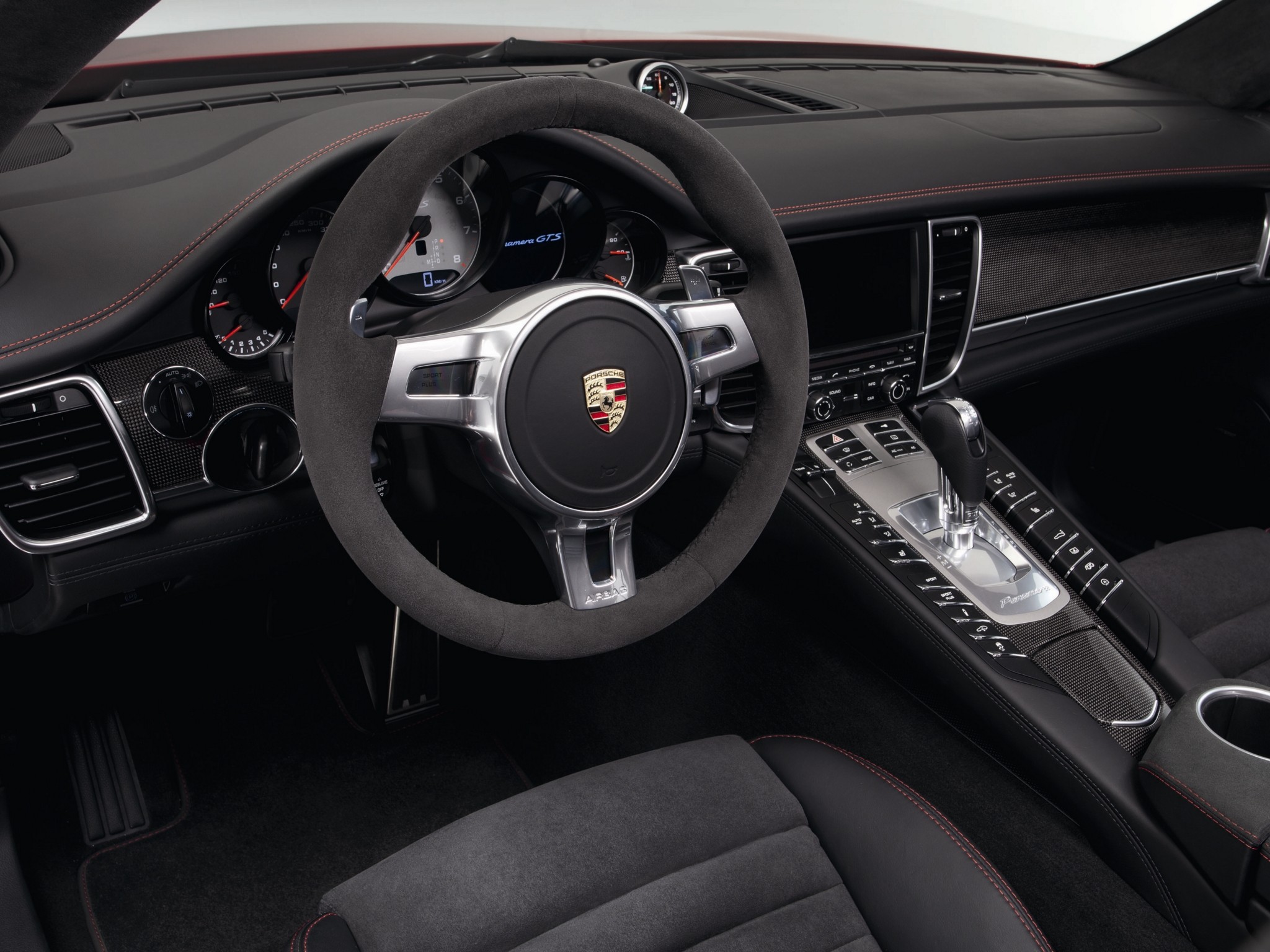 Porsche Panamera Gts photo 40