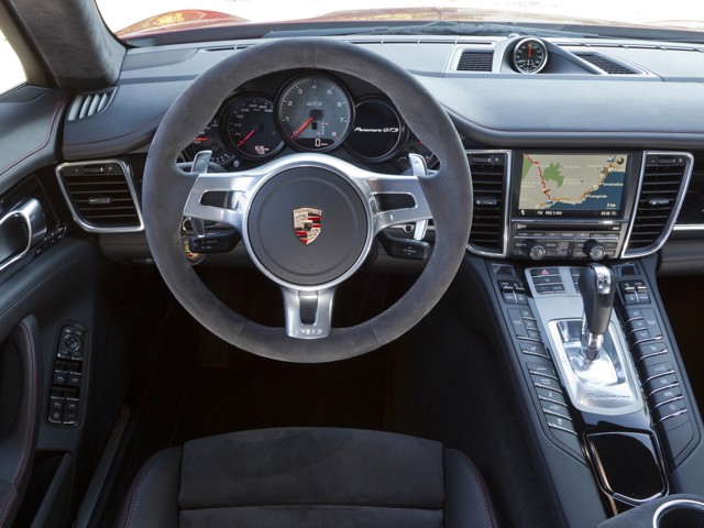 Porsche Panamera Gts photo 43