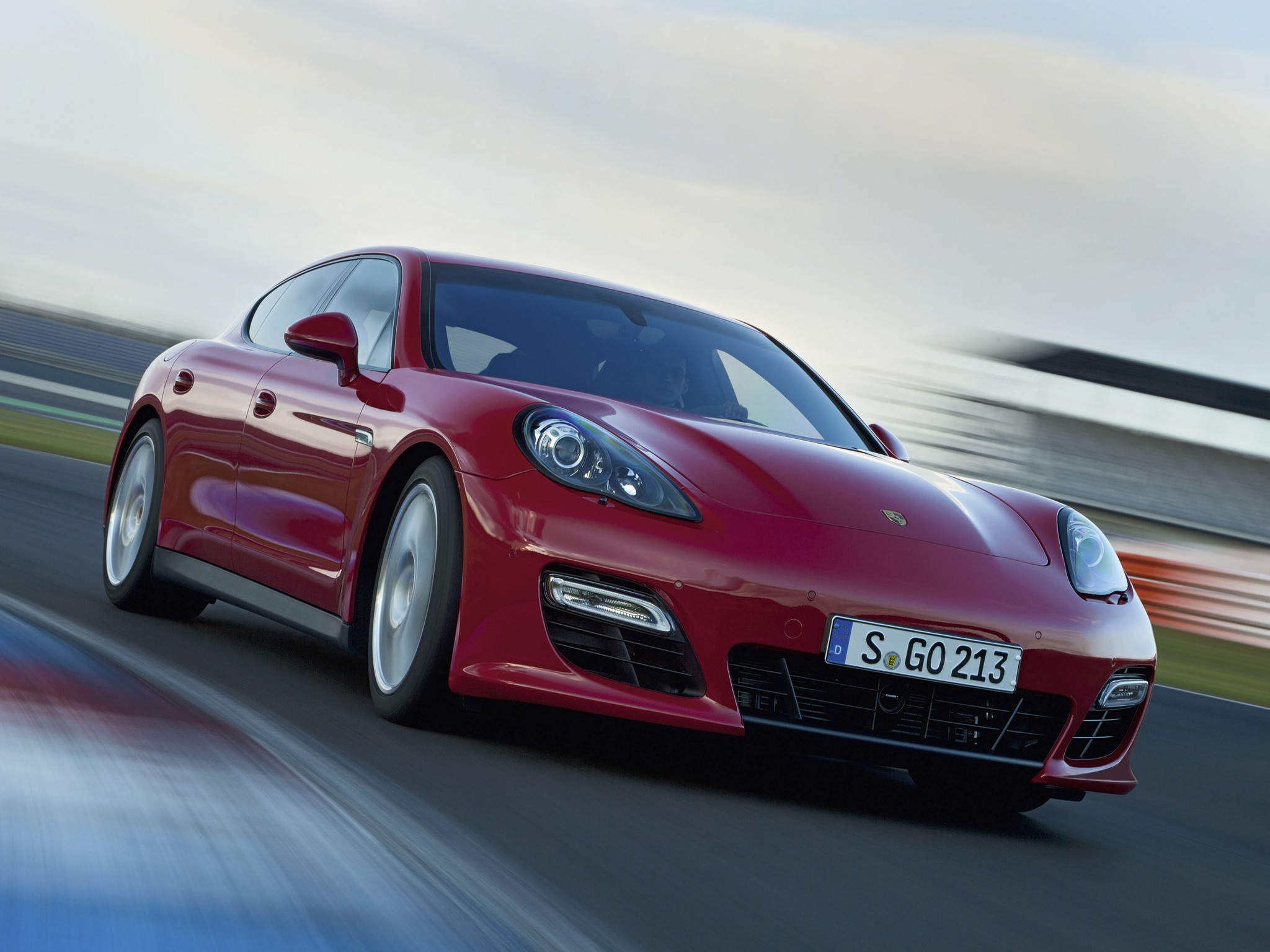 Porsche Panamera Gts photo 5