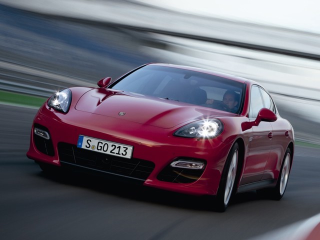 Porsche Panamera Gts photo 12