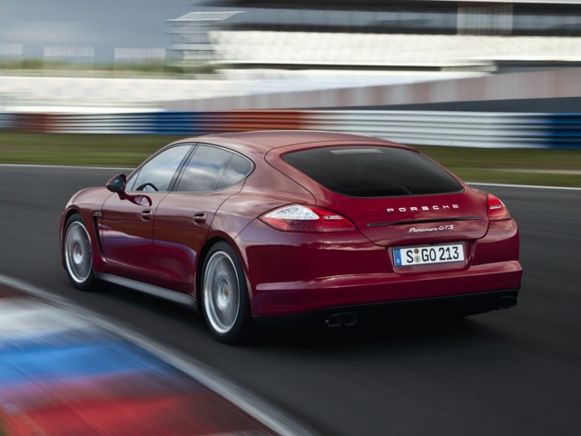 Porsche Panamera Gts photo 15