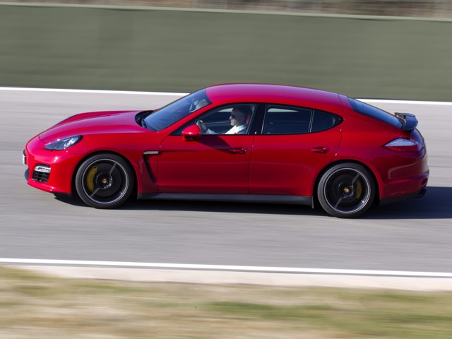 Porsche Panamera Gts photo 24