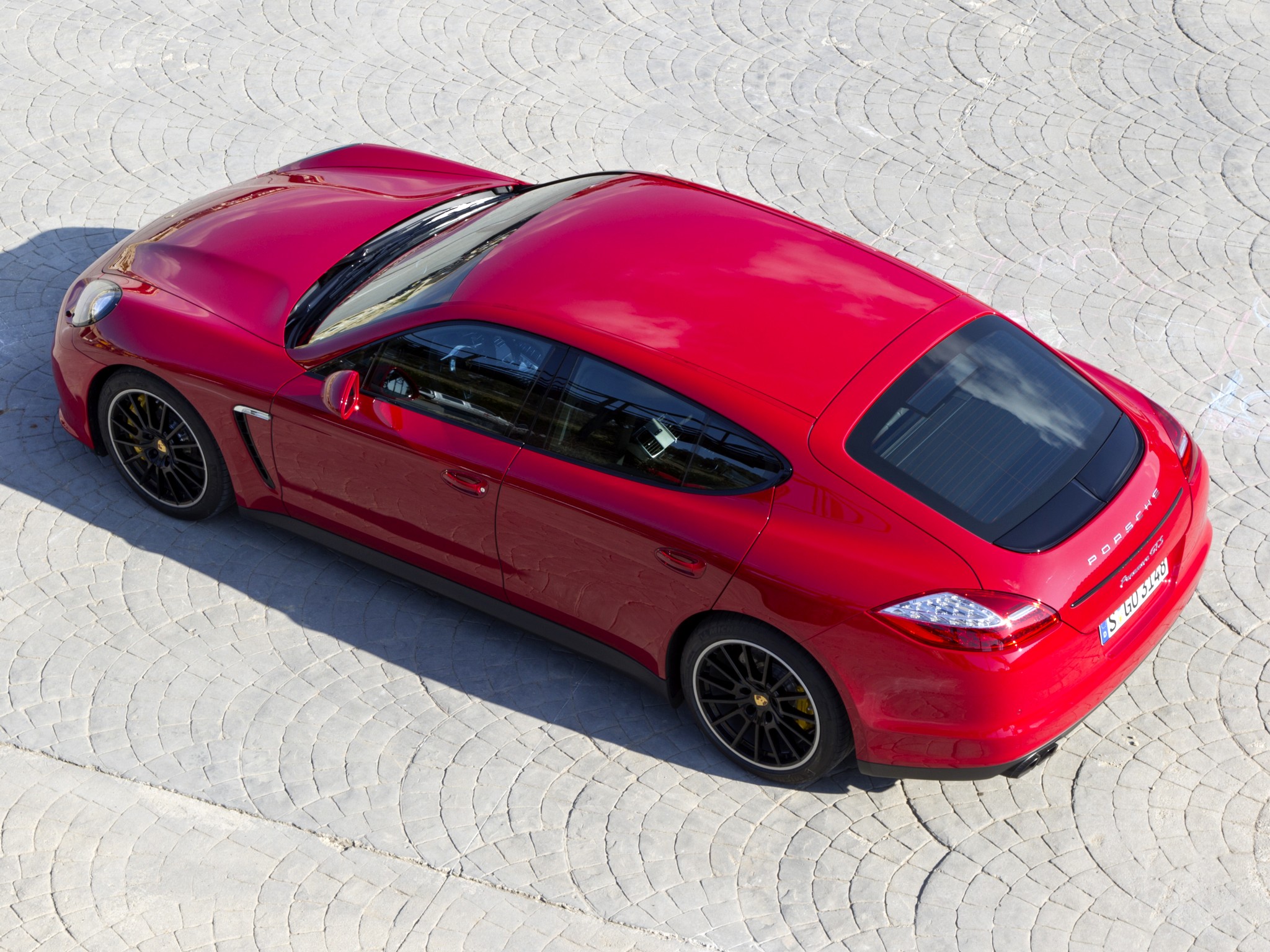 Porsche Panamera Gts photo 25