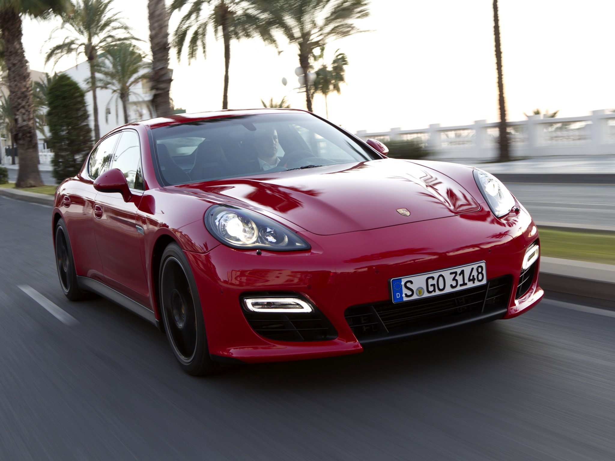 Porsche Panamera Gts photo 28
