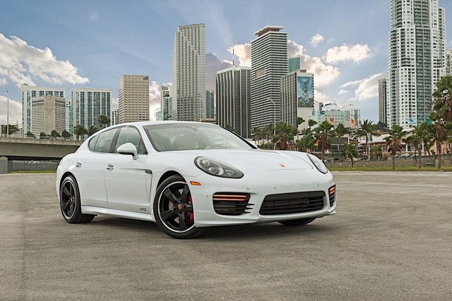 Porsche Panamera Gts photo 10