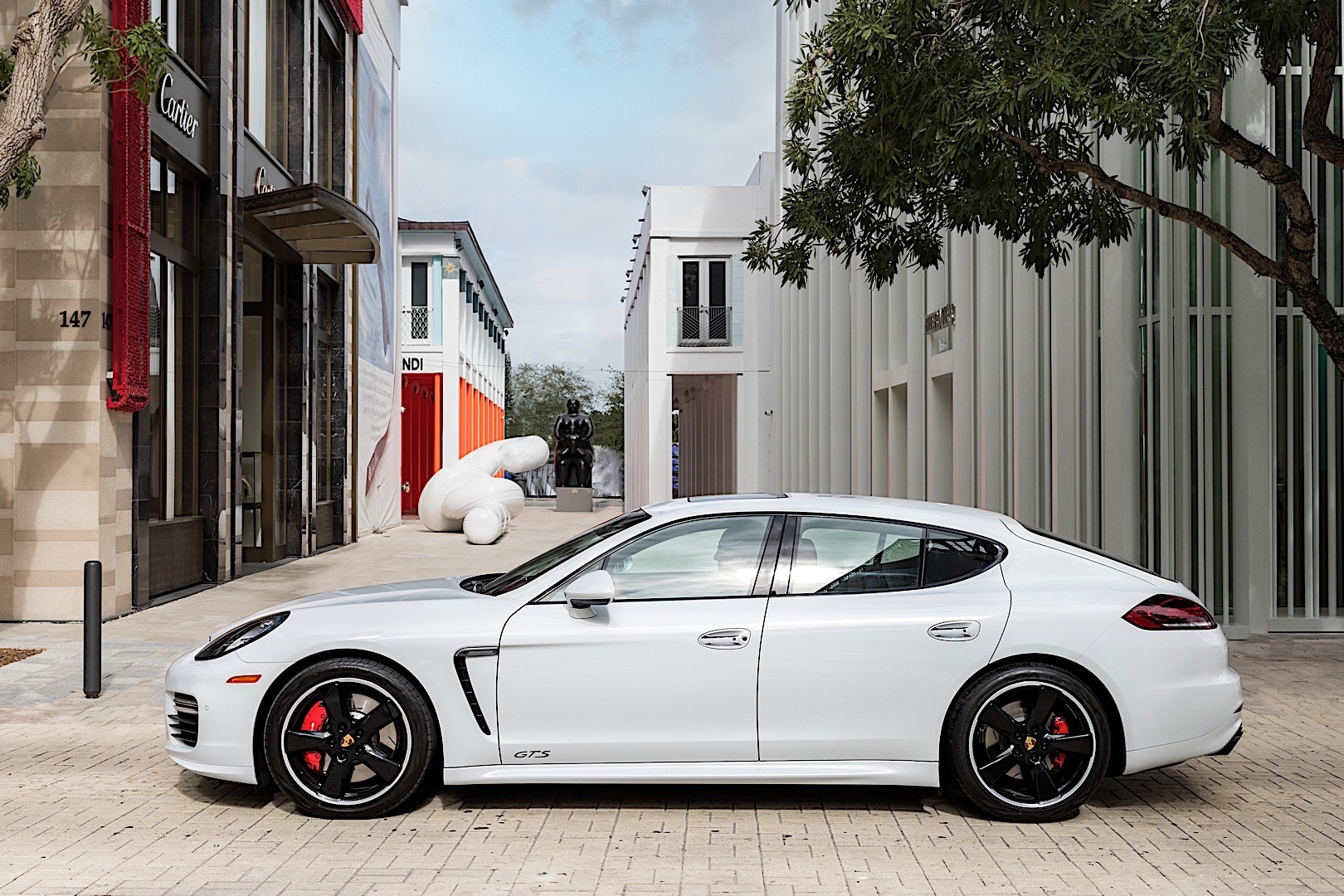 Porsche Panamera Gts photo 14