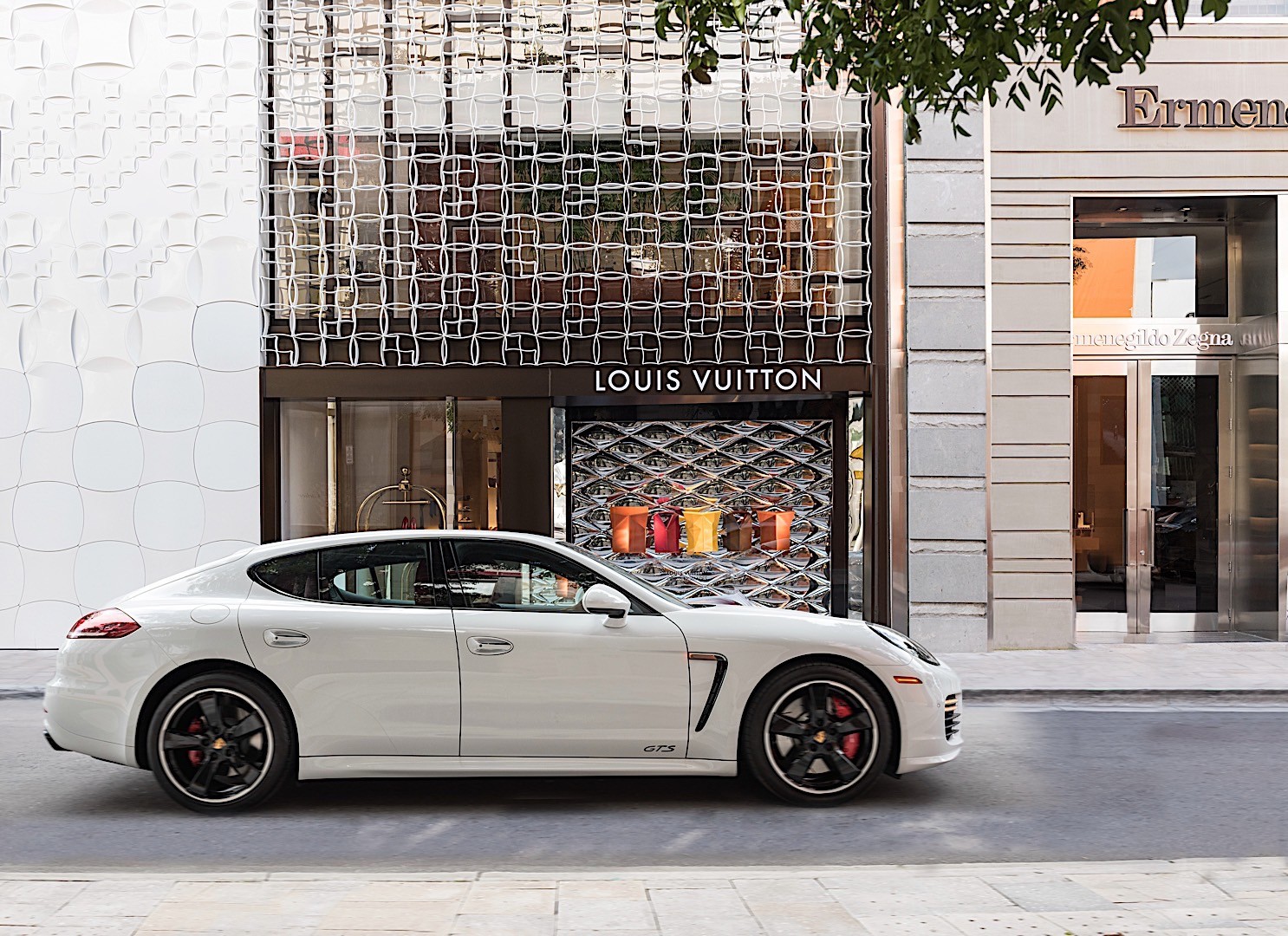 Porsche Panamera Gts photo 15