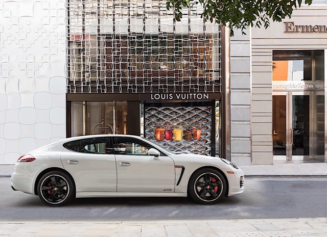 Porsche Panamera Gts photo 15