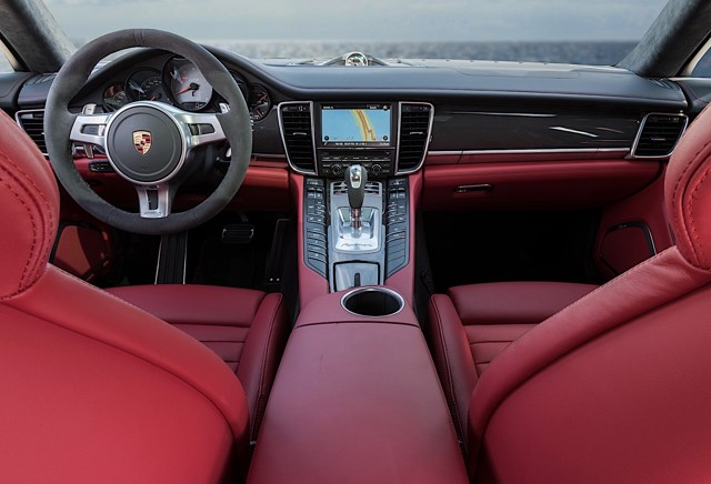 Porsche Panamera Gts photo 31