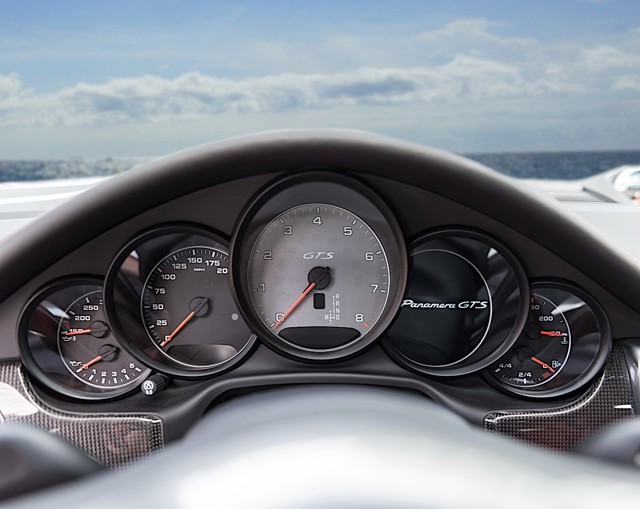 Porsche Panamera Gts photo 32