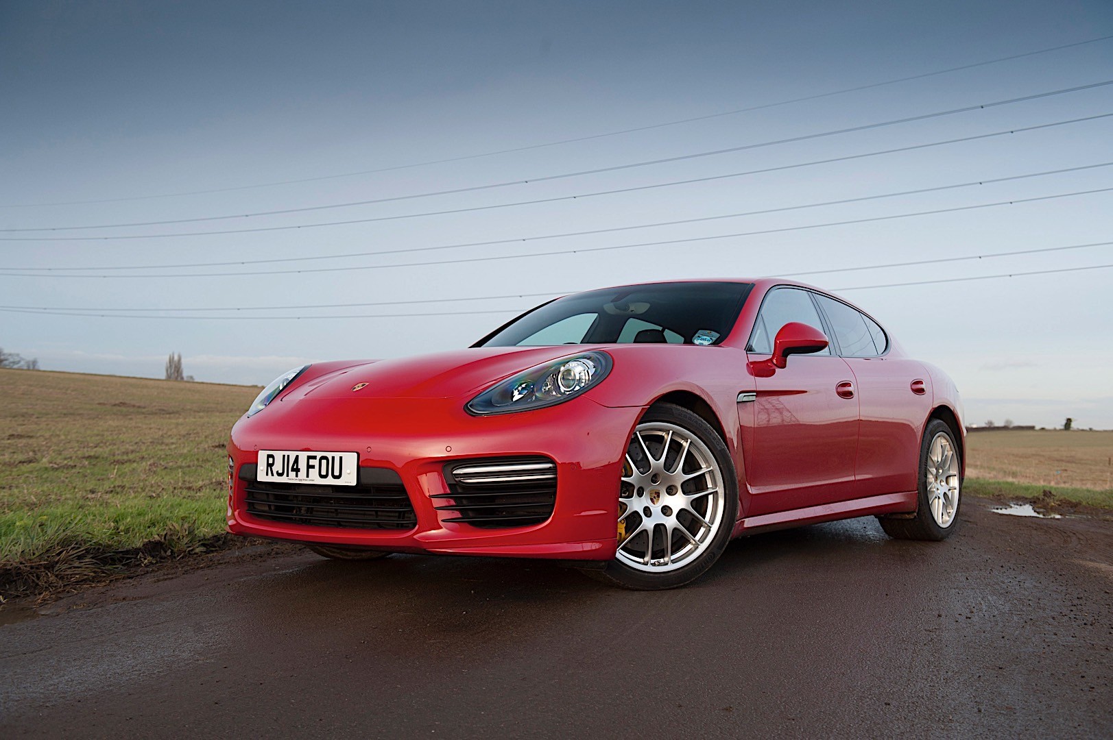 PORSCHE Panamera GTS