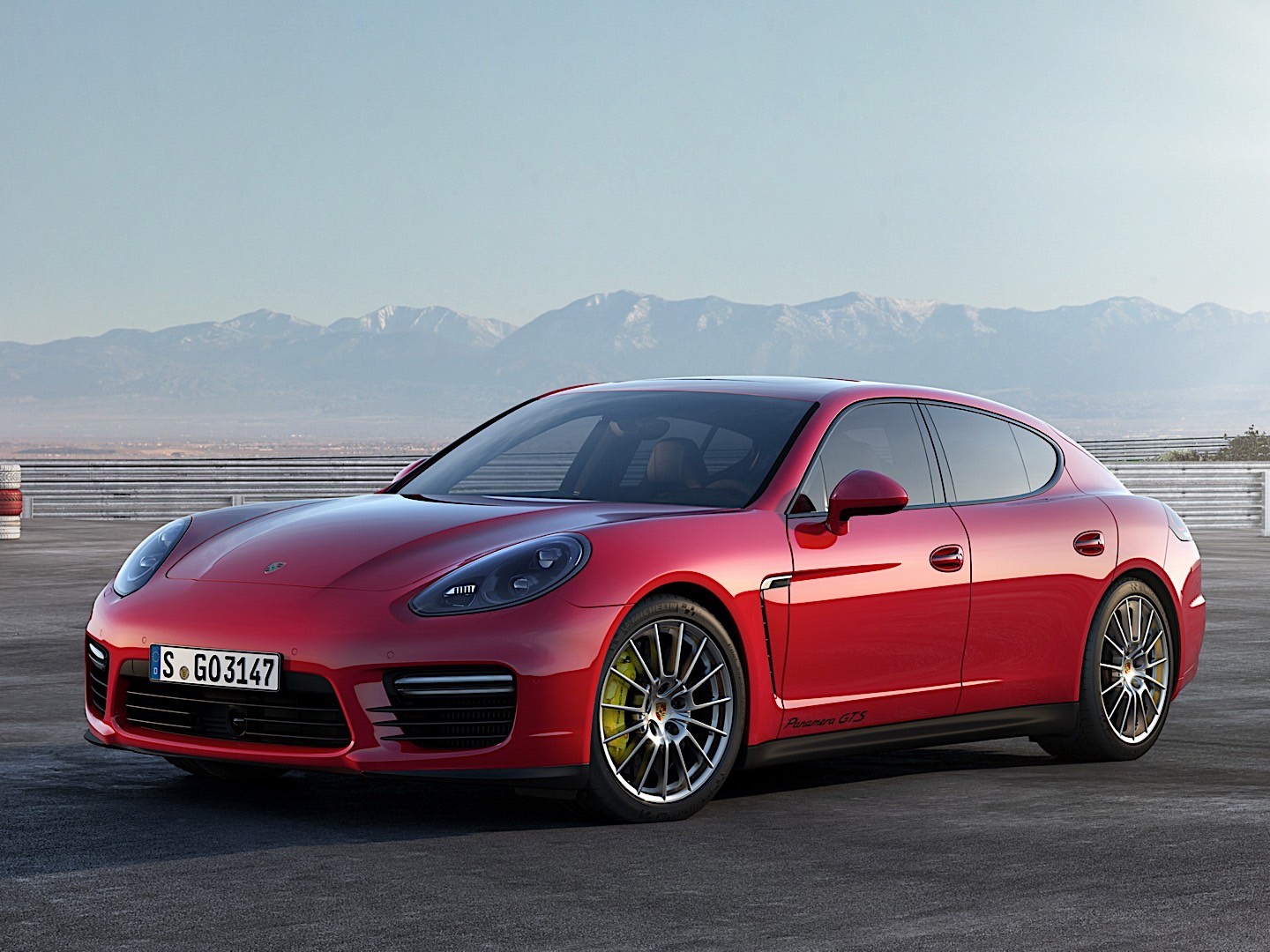 Porsche Panamera Gts photo 4