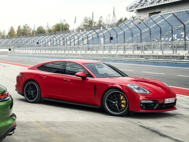 Porsche Panamera Gts photo 6