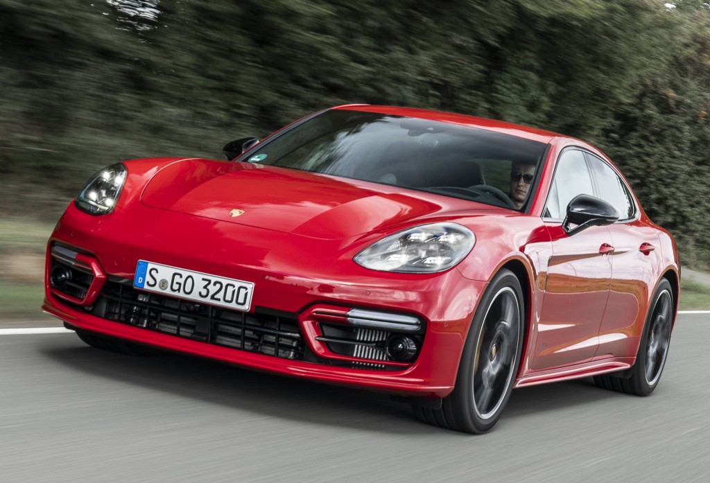 Porsche Panamera Gts photo 8