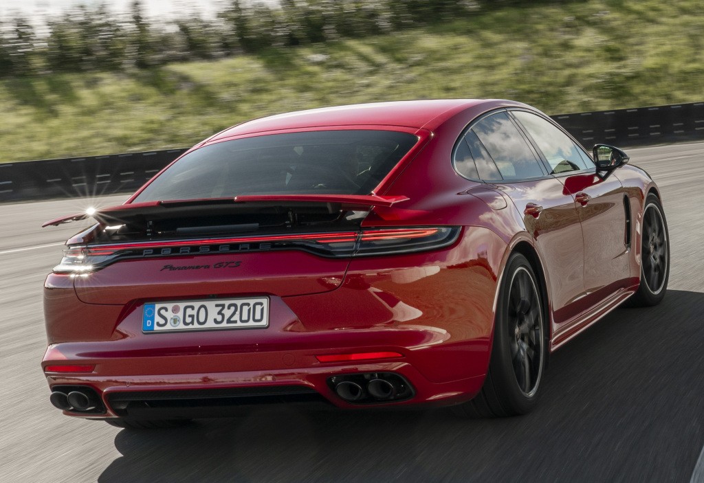 Porsche Panamera Gts photo 13