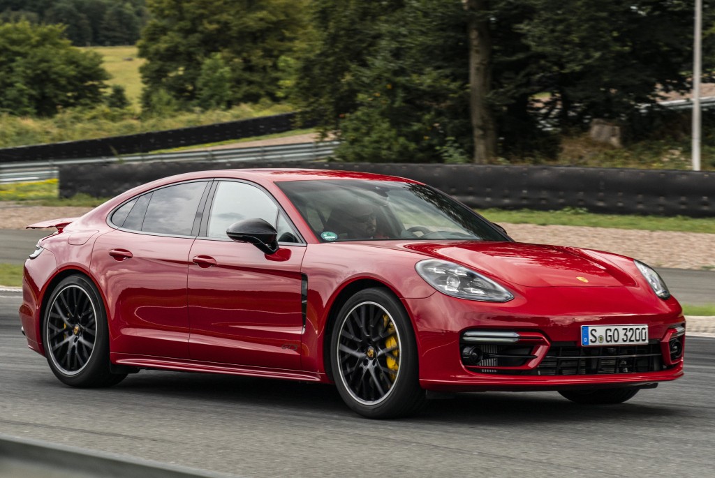 Porsche Panamera Gts photo 15