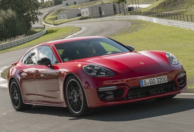 Porsche Panamera Gts photo 16