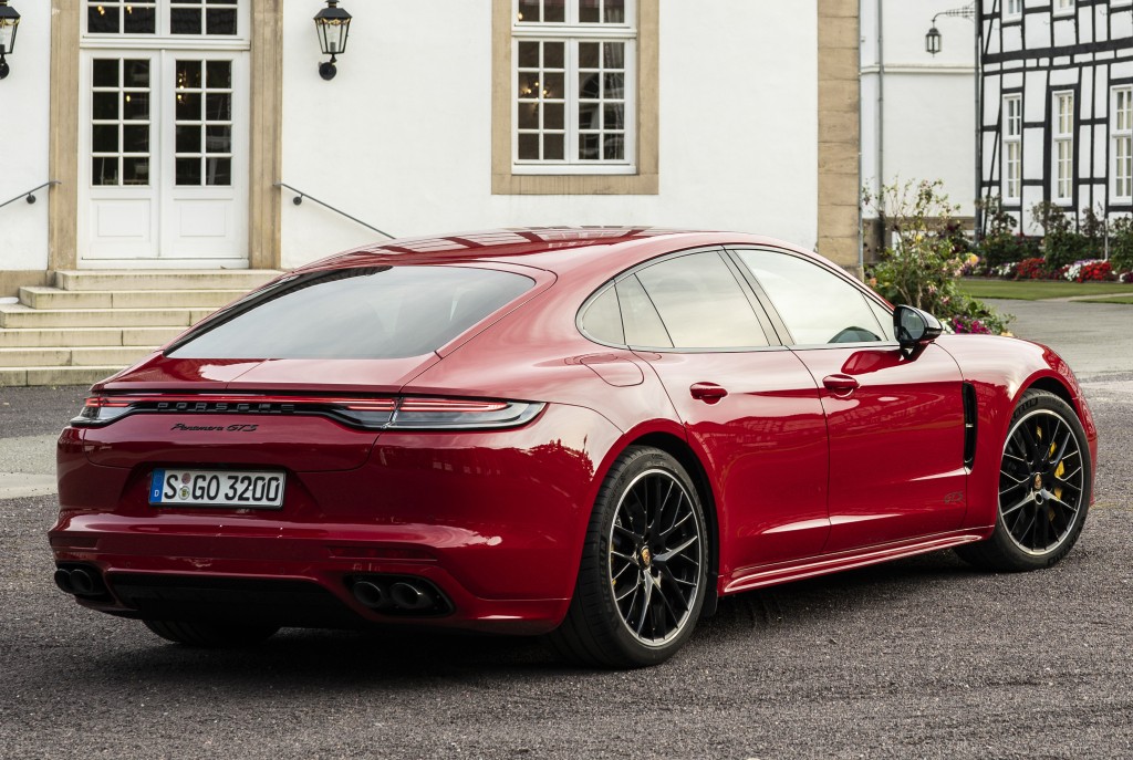 Porsche Panamera Gts photo 17
