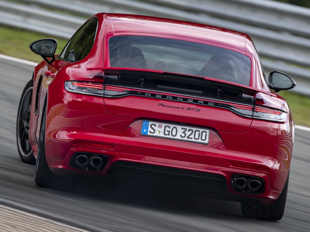Porsche Panamera Gts photo 22