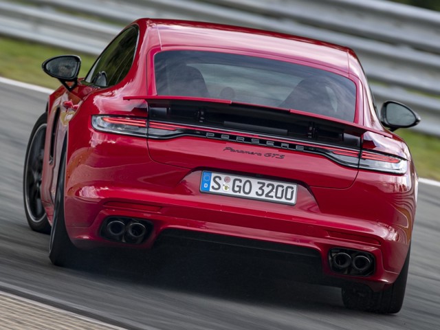 Porsche Panamera Gts photo 22