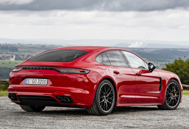 Porsche Panamera Gts photo 23