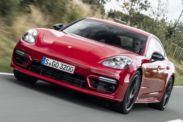 Porsche Panamera Gts photo 24