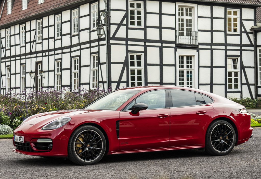 Porsche Panamera Gts photo 26