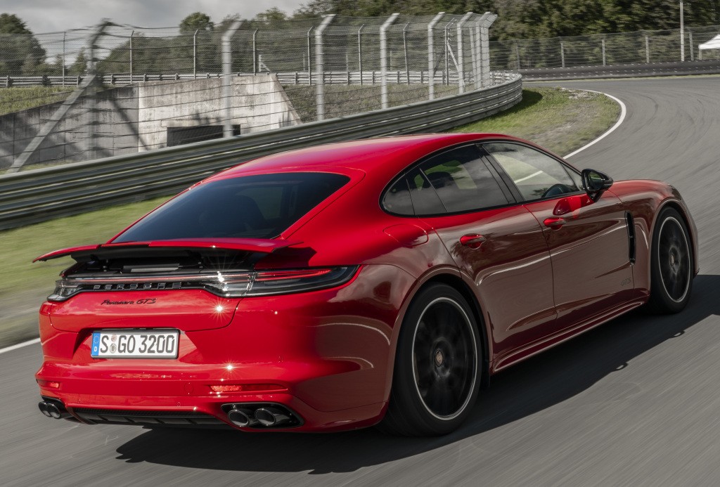 Porsche Panamera Gts photo 32