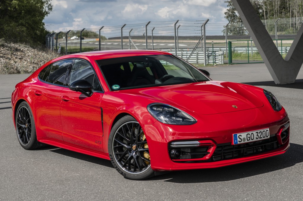 Porsche Panamera Gts photo 34