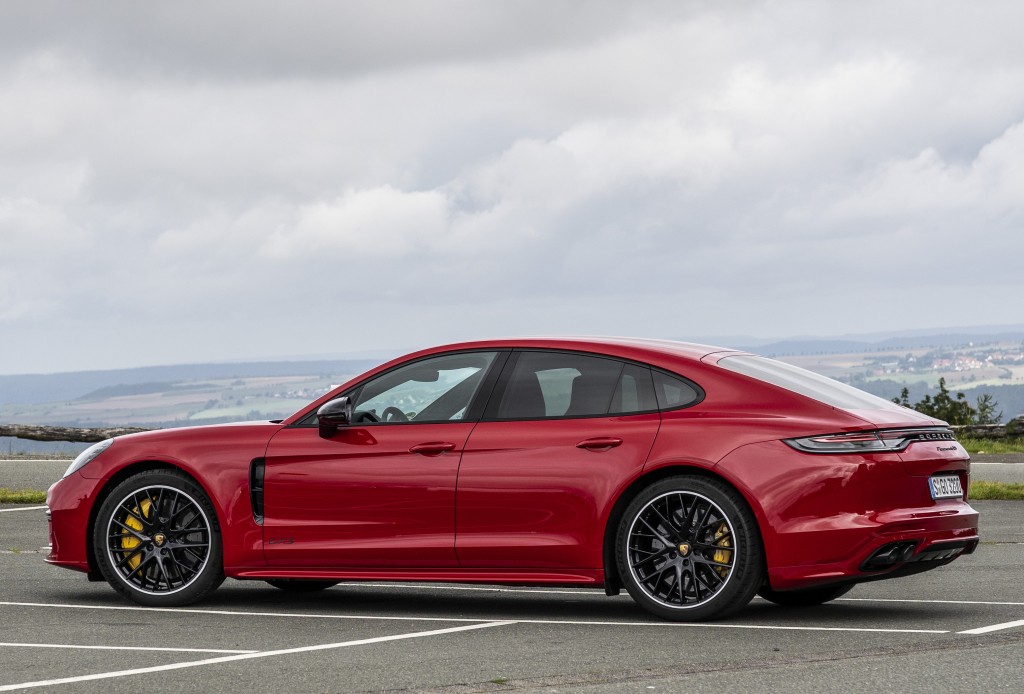 Porsche Panamera Gts photo 3