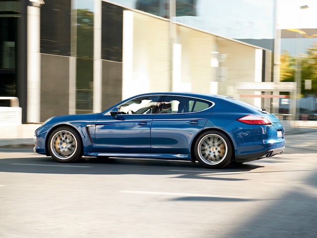 Porsche Panamera S Hybrid photo 10
