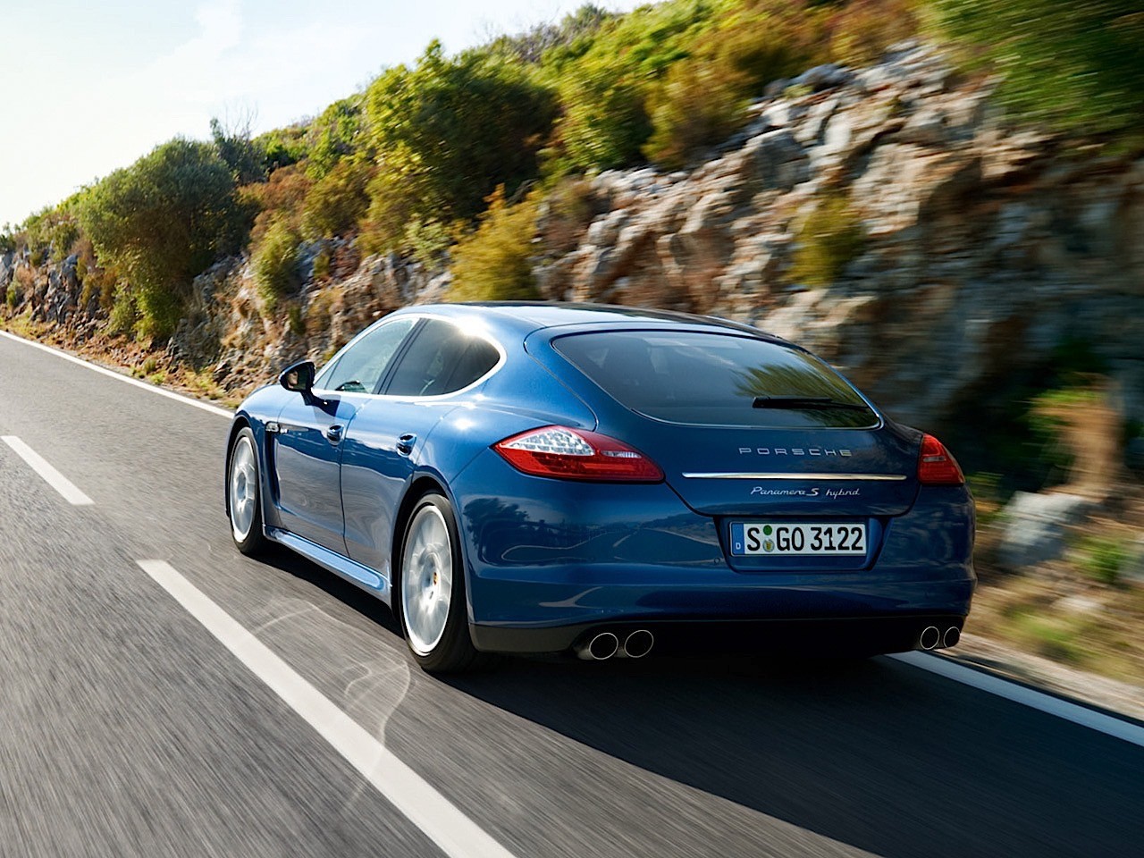 Porsche Panamera S Hybrid photo 12