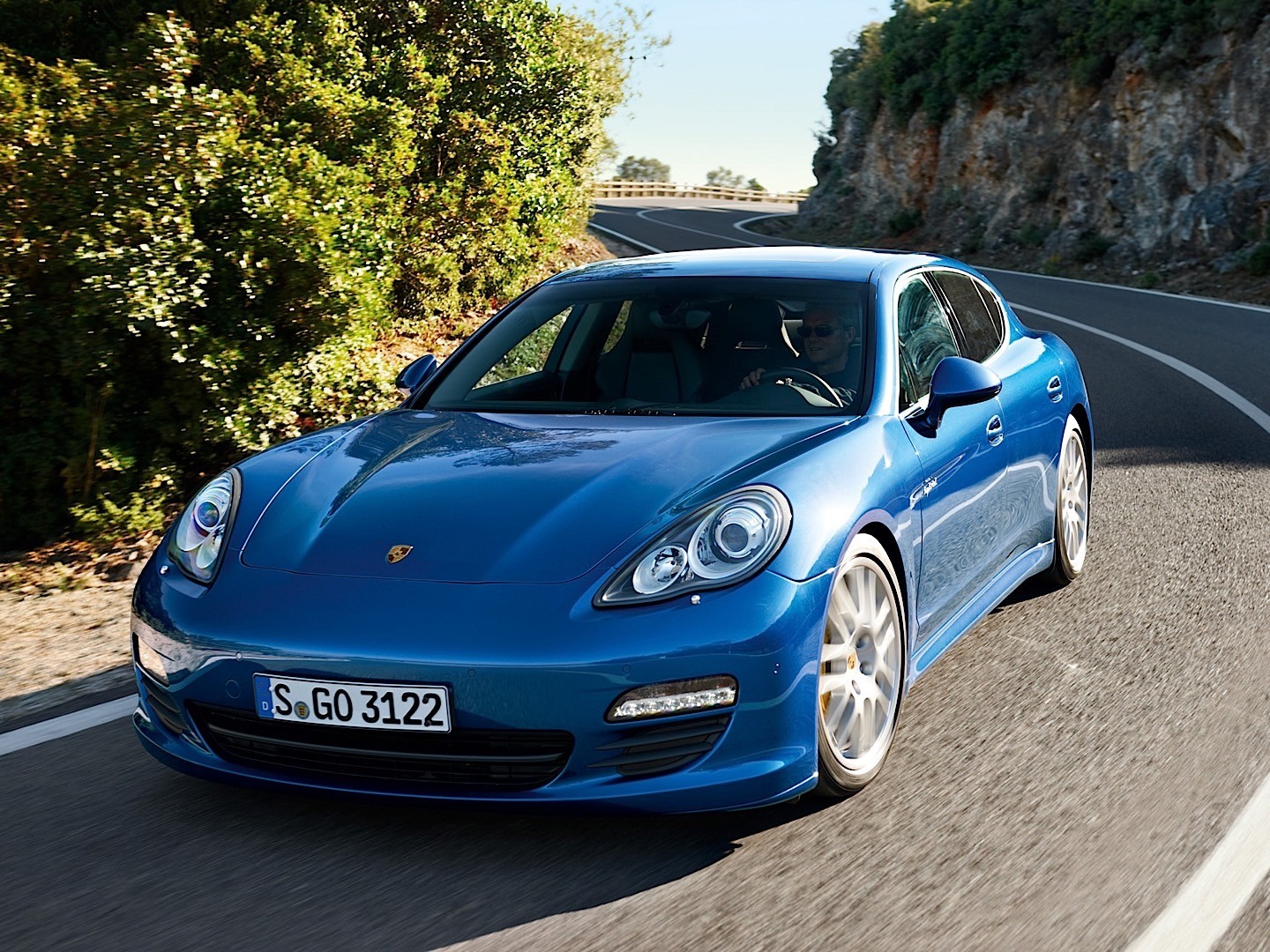 Porsche Panamera S Hybrid photo 14