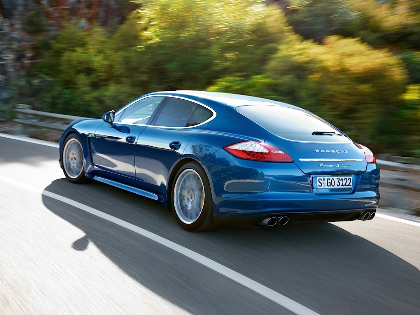 Porsche Panamera S Hybrid photo 16