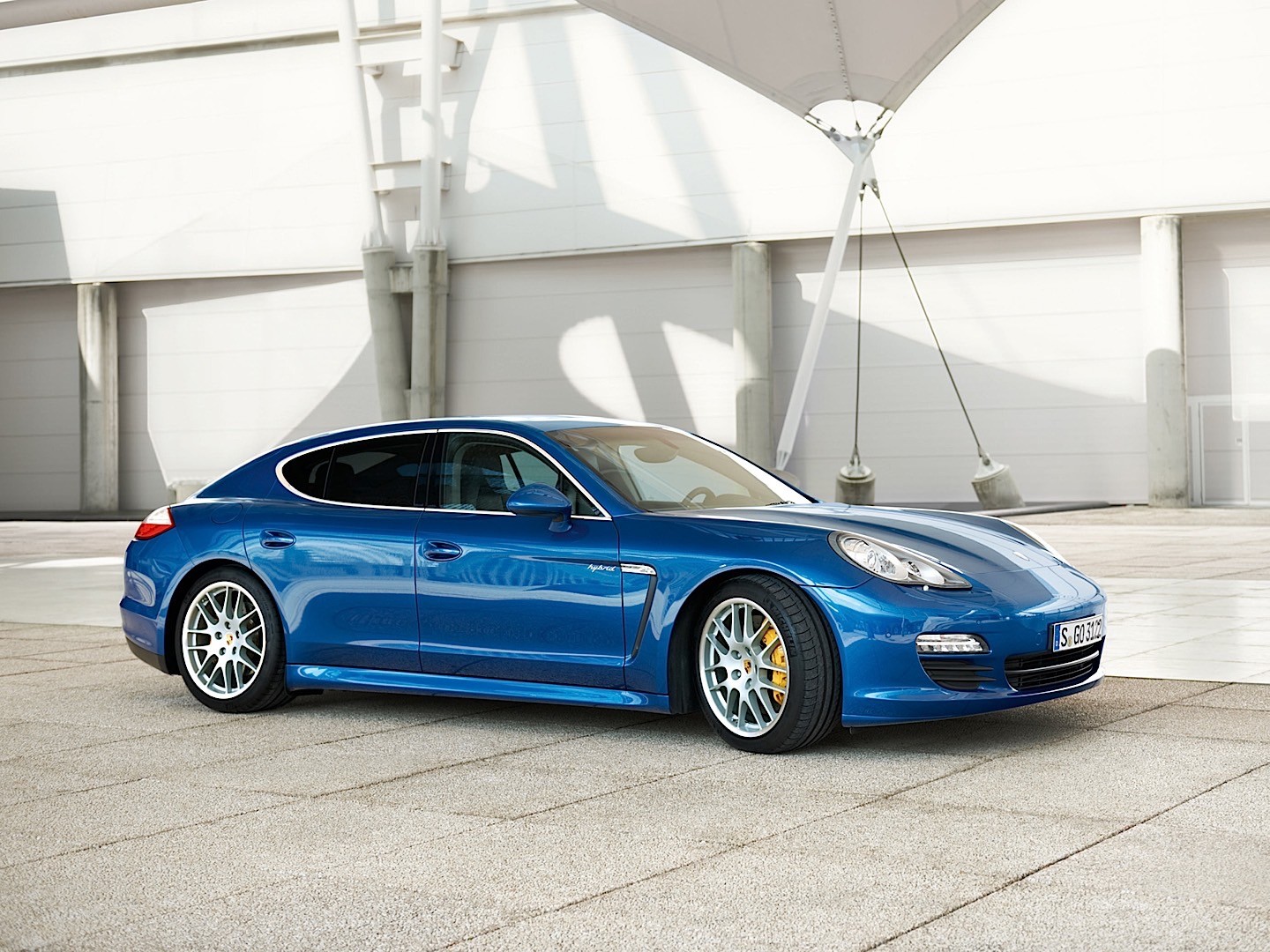 Porsche Panamera S Hybrid photo 17