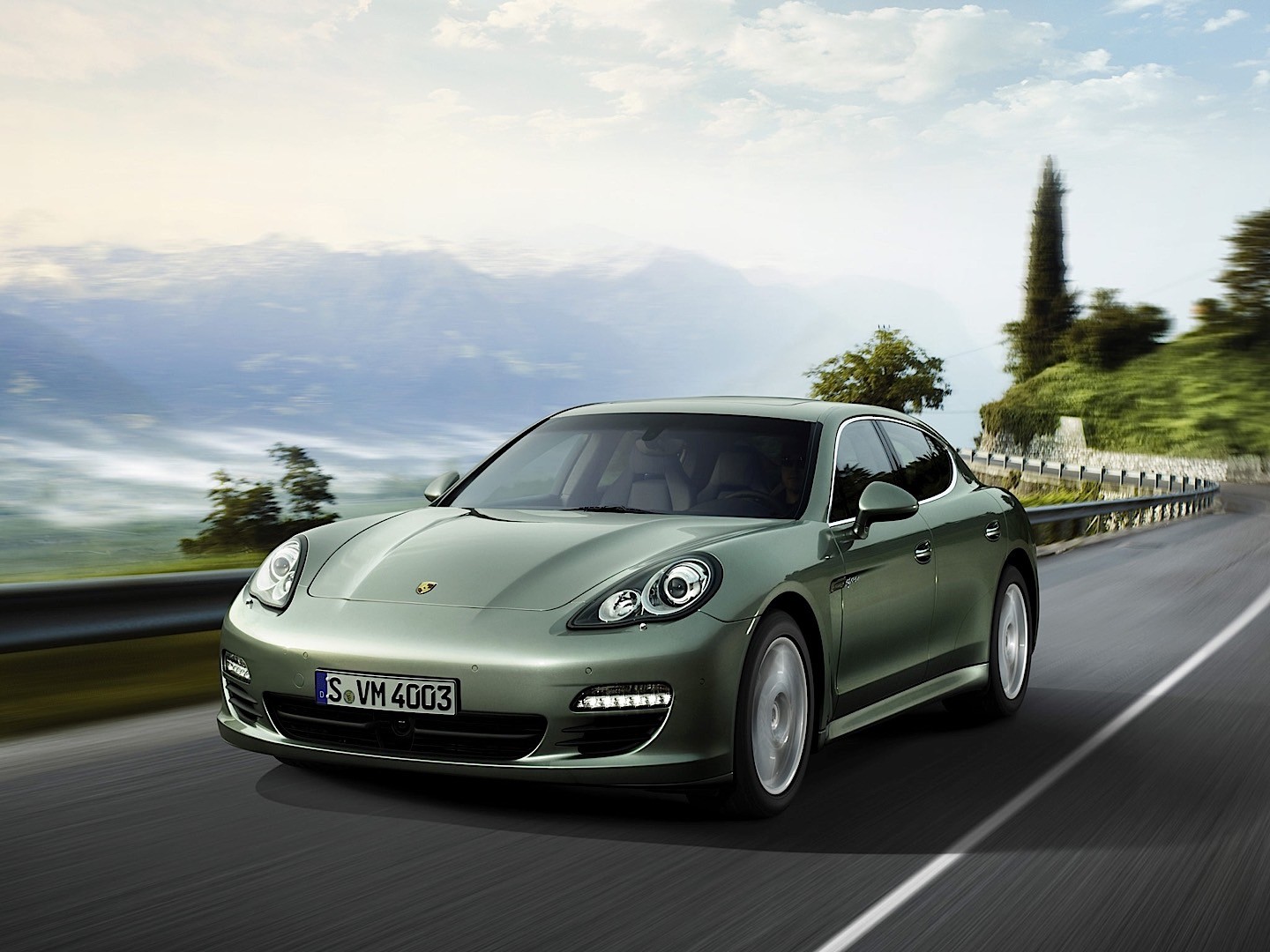 Porsche Panamera S Hybrid photo 20