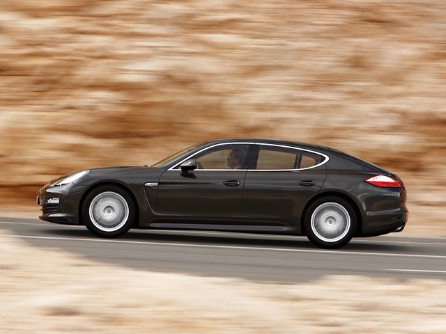 Porsche Panamera S photo 9