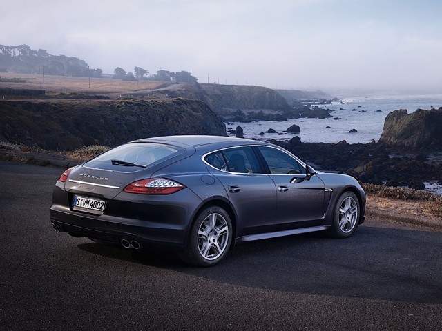 Porsche Panamera S photo 16