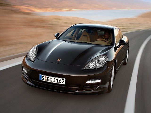 Porsche Panamera S photo 21