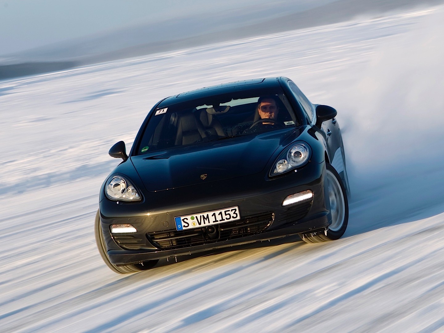 Porsche Panamera S photo 25