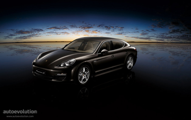 PORSCHE Panamera S