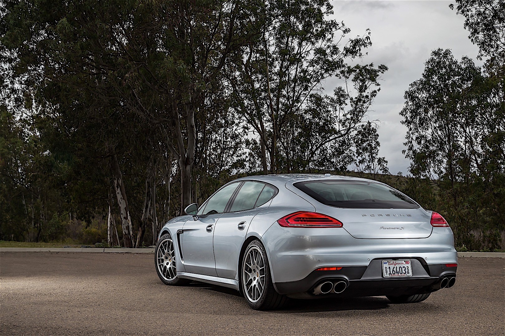Porsche Panamera S photo 5
